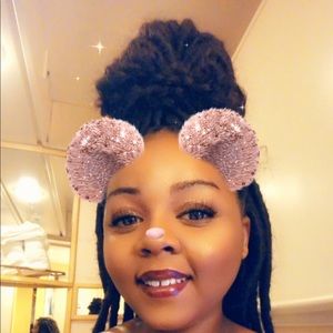 Meet your Posher, Evelyn